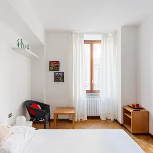 Comfy In Corso , Milan Italy