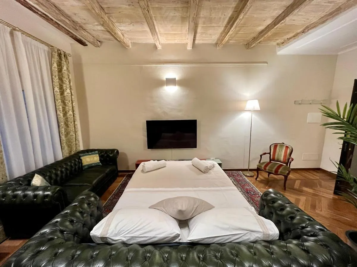 Lovely 1 Bedroom Apartment Nearby Piazza Maggiore Bologna 0*,  Italy
